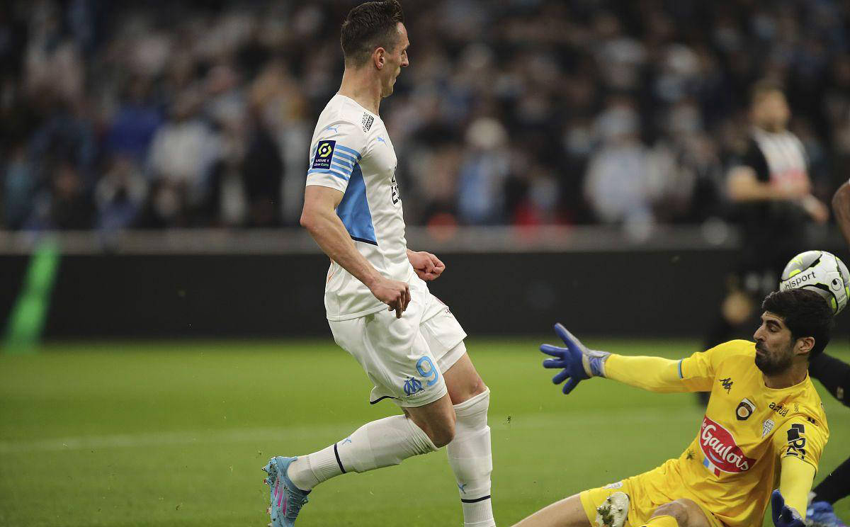 多米体育官方网站转会期足总杯传出新动向，埃因霍温主帅复盘，管理层表态——目标明确，资深球员宣示担当的简单介绍