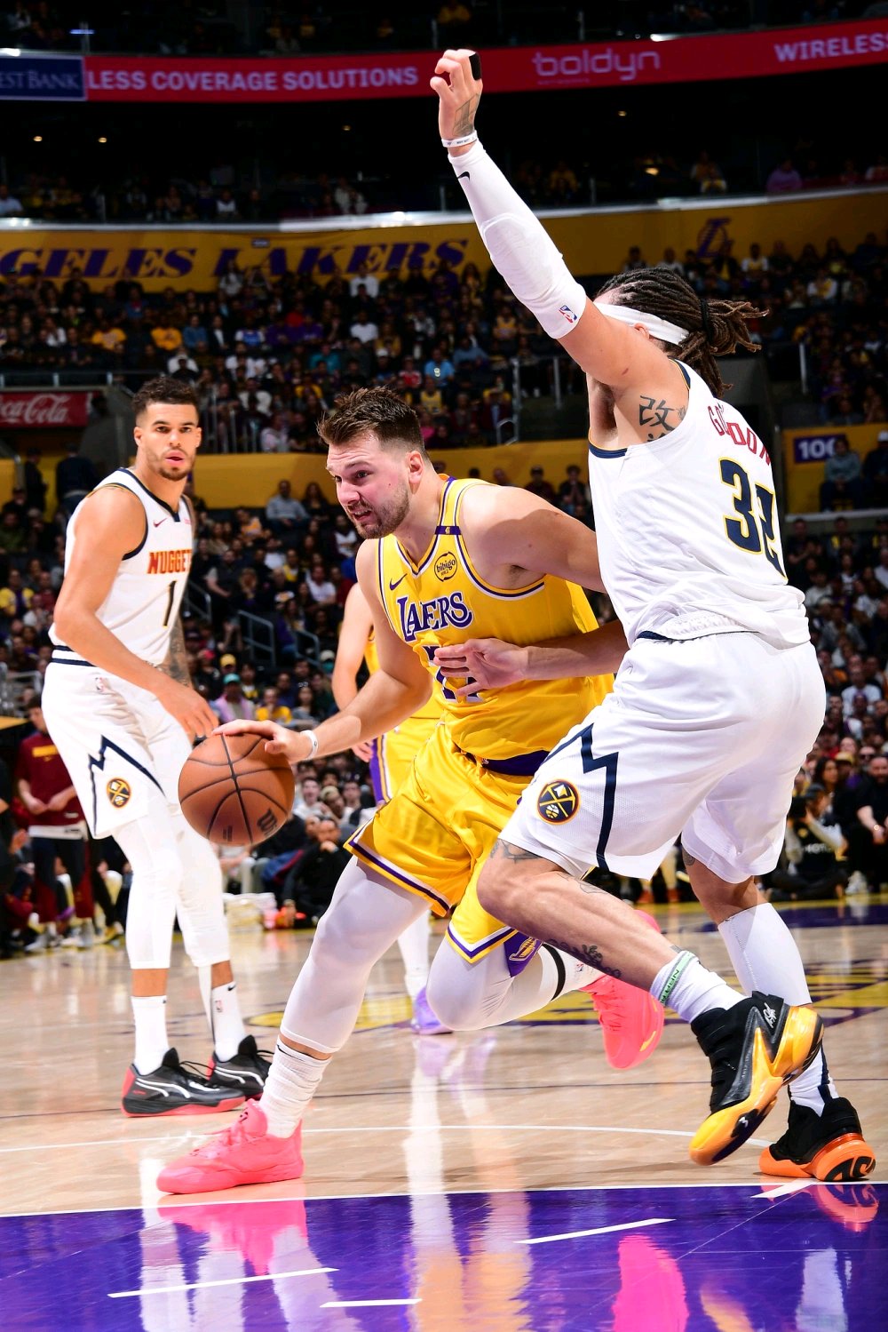 多米体育关于洛杉矶湖人内部会议纪要流出：赛前止住颓势，NBA常规赛使命明确，身体对抗强度拉满的信息