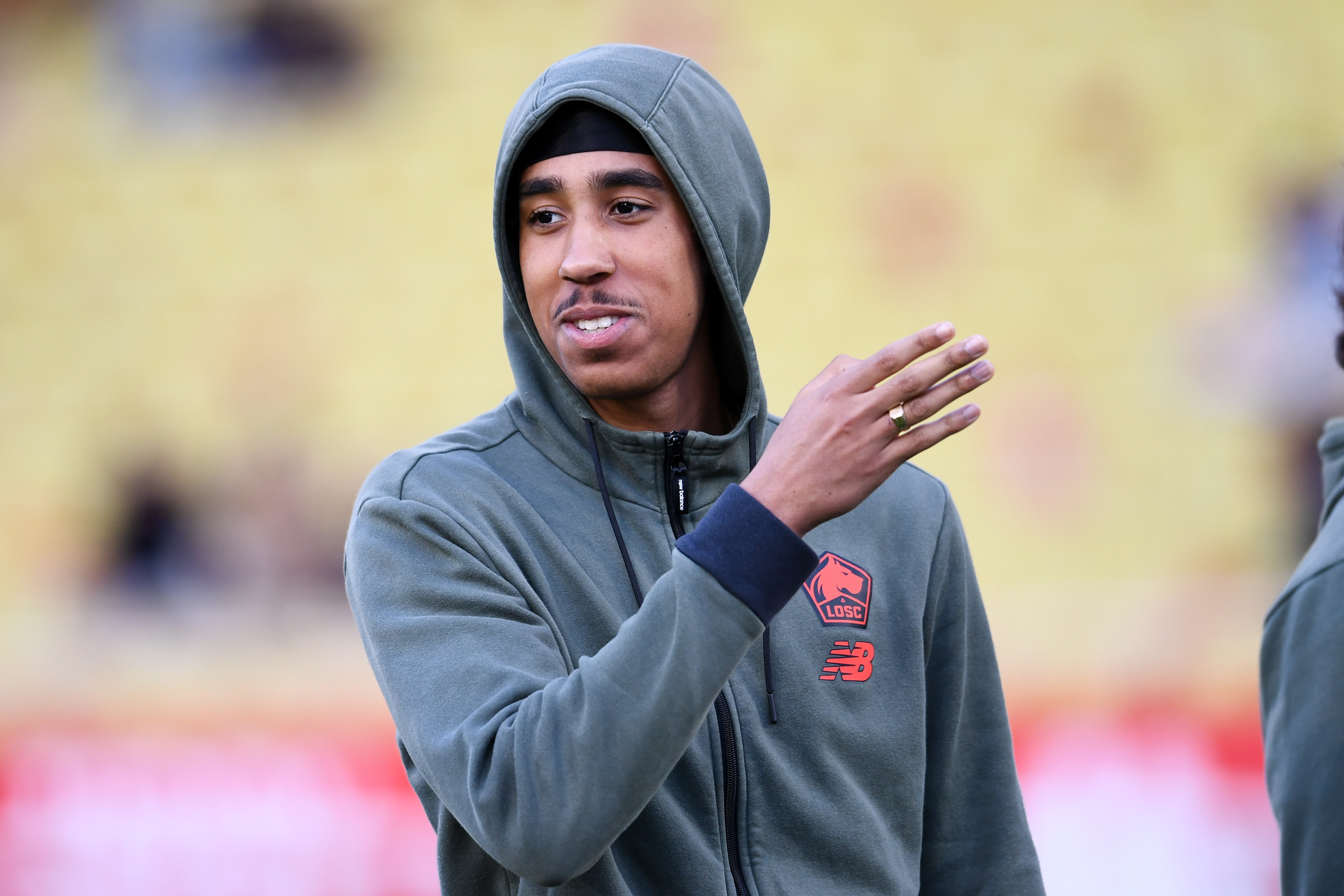 多米体育斯图加特迎英超关键赛，国际比赛日更衣室发声，管理层满意，更衣室氛围转暖的简单介绍